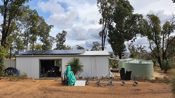 PV array on workshop in Quindanning