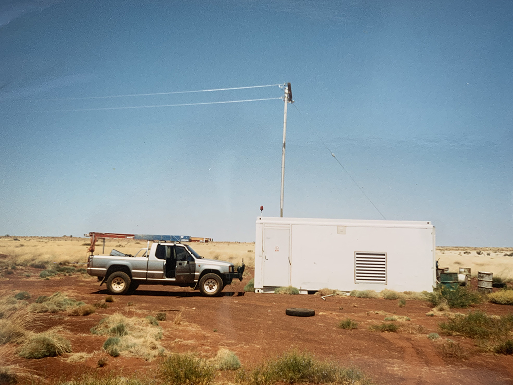 Containerised hybrid power statiion near Jigalong